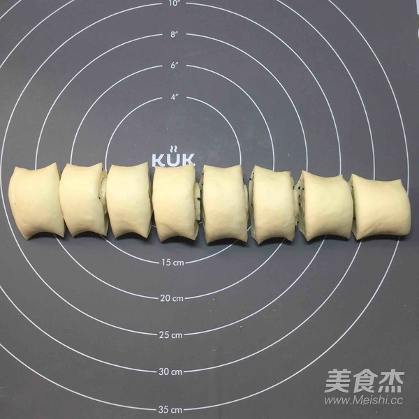 老面黑芝麻花卷