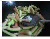 怎么来炒好西瓜皮