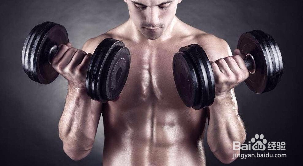 如何练成肌肉男