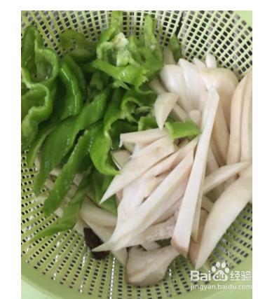 怎么做杏鲍菇干切牛肉炒辣椒