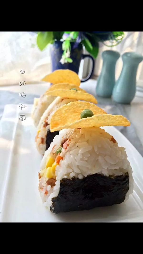 香甜米粒饭团子