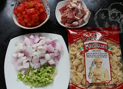 番茄培根炒意面片