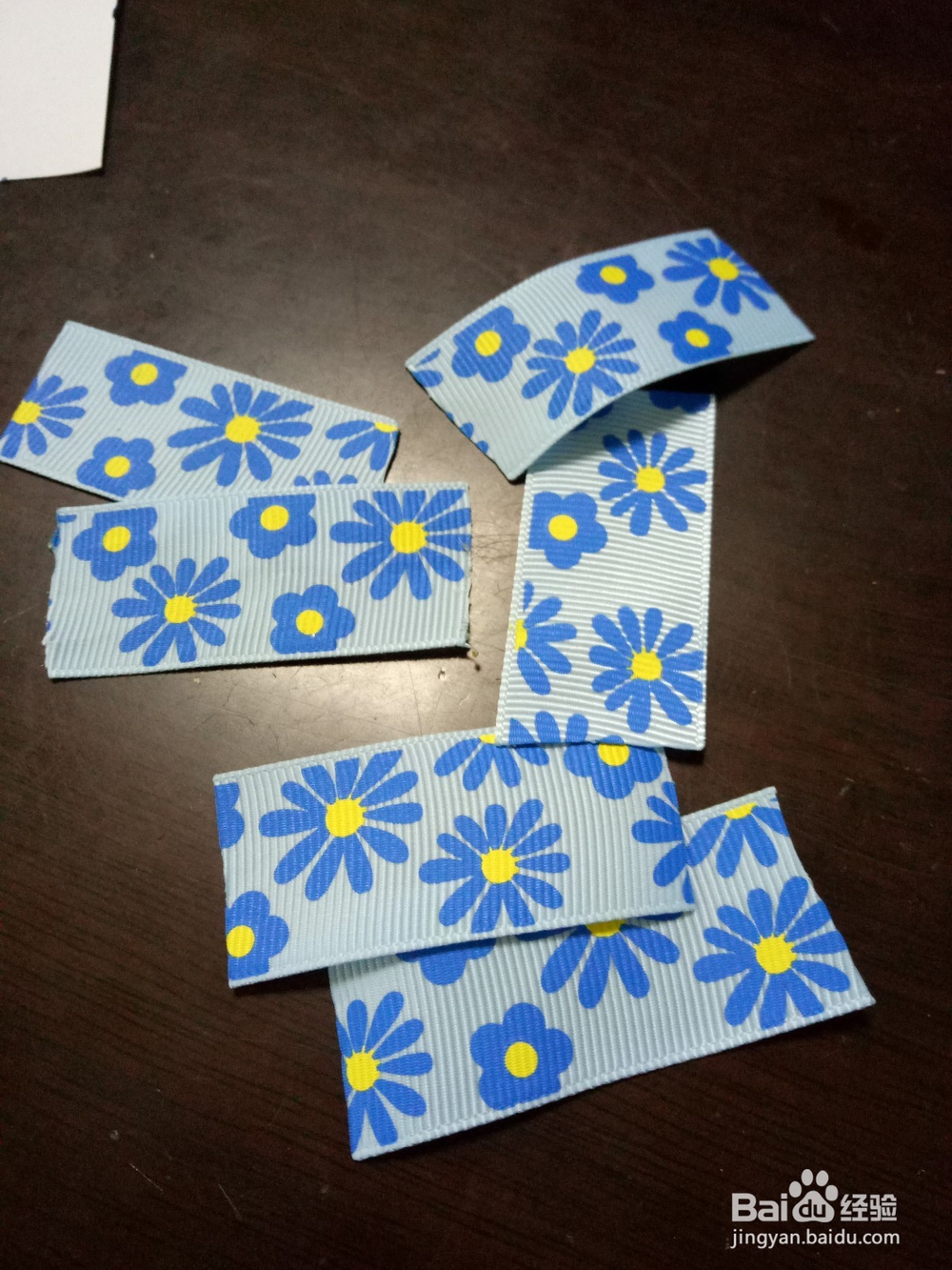 如何做一朵漂亮的丝带花