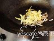 茶树菇炒鸭蛋的做法