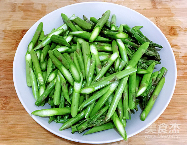 剁椒培根炒芦笋