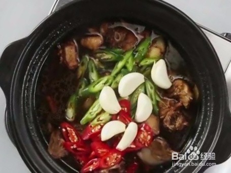 蒜香焖鸭块怎么做