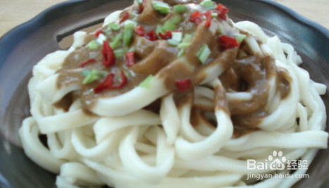 家常芝麻酱拌面的做法