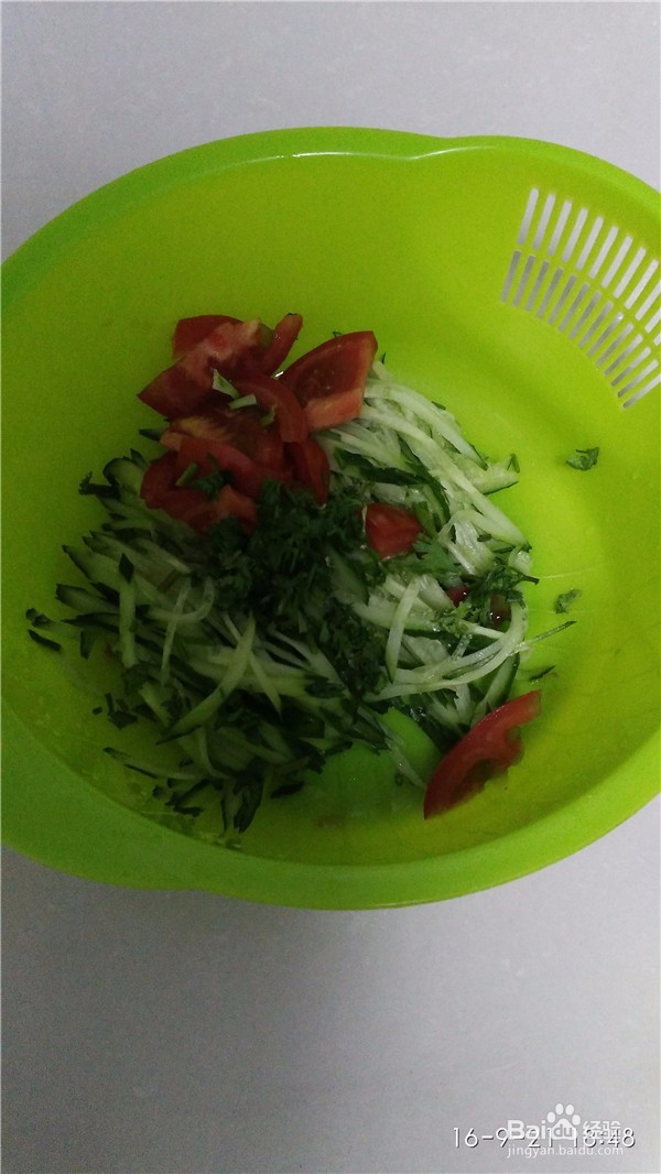 凉拌菠菜好吃可口