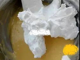 圆形戚风蛋糕怎么做?