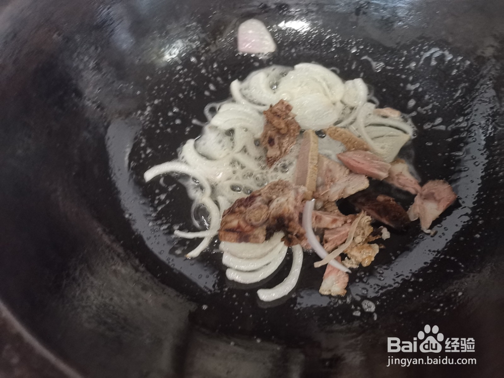 洋葱面片块炖肉片