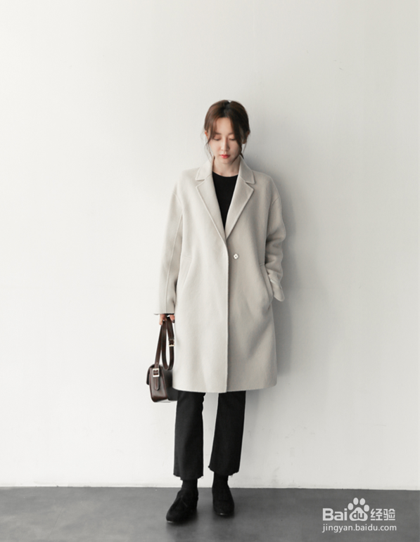 乳白色大衣搭配什么样的内搭显气质