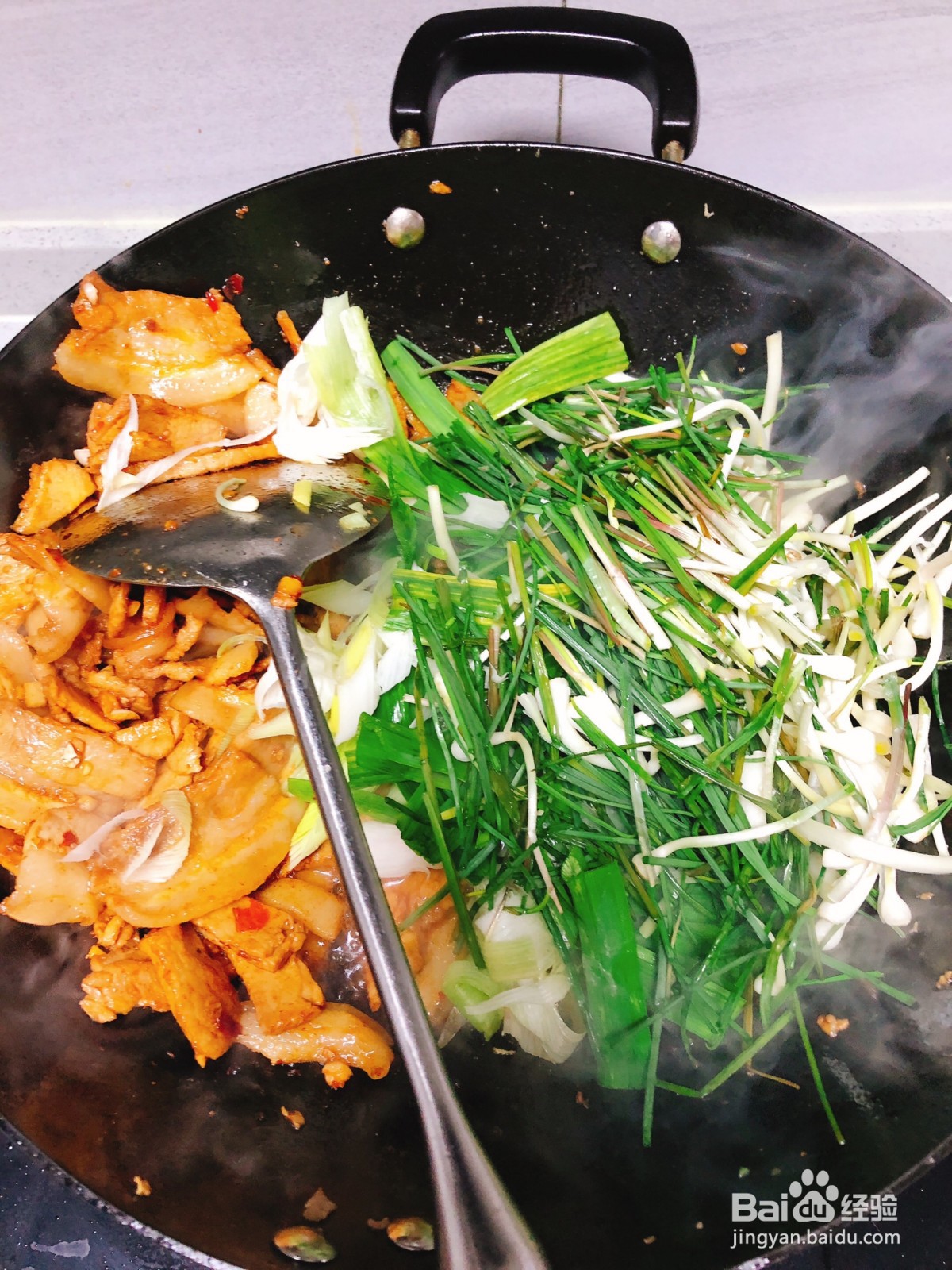 野葱回锅肉的做法