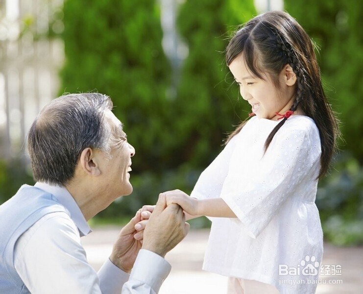 老人该怎样带孩子