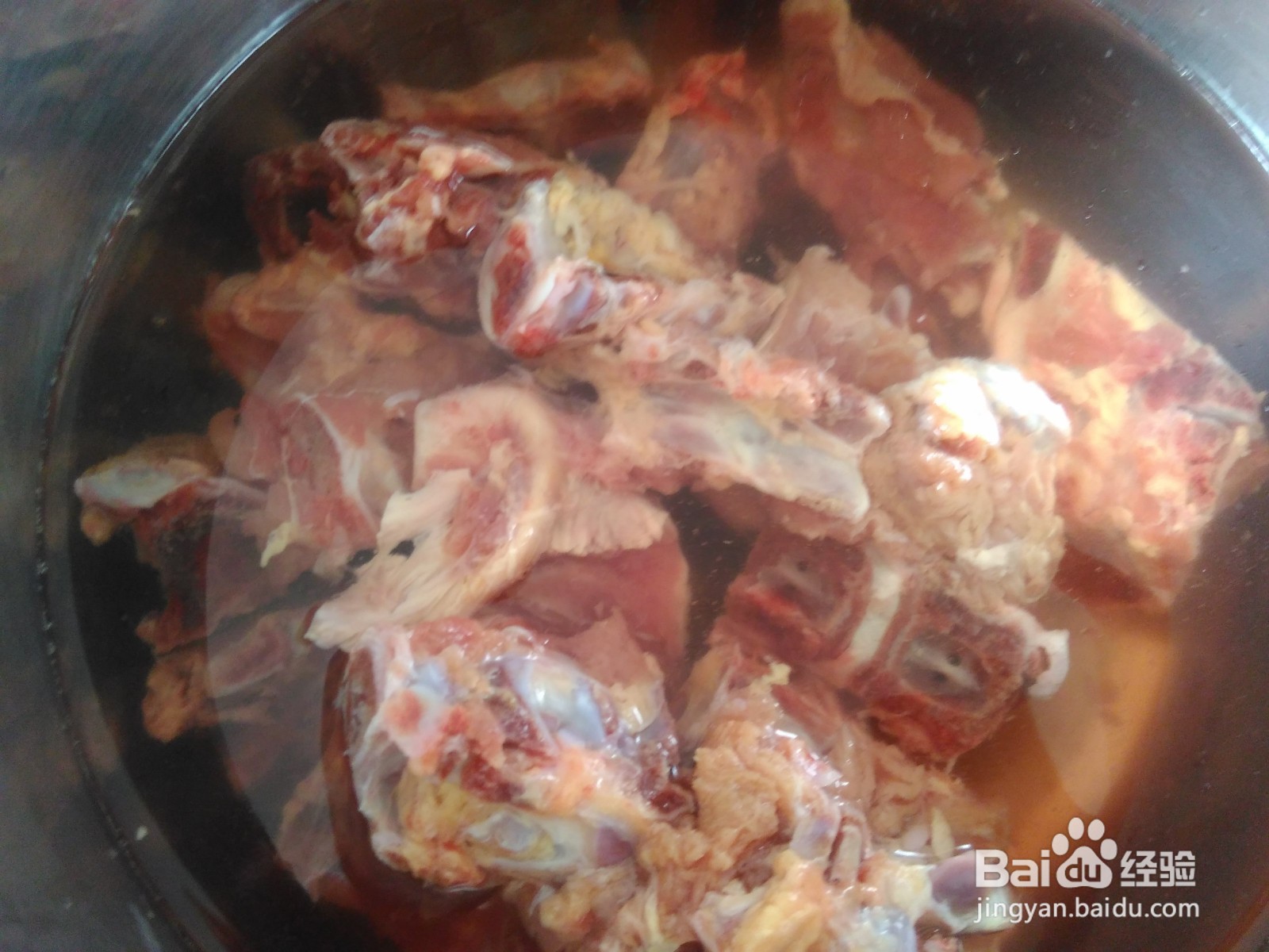 黑豆煲牛骨汤的家常做法