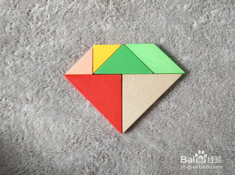 红姑娘果用七巧板怎么拼？