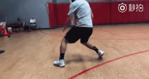 试探步再衔接这一招也能将对手晃倒