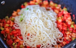 番茄时蔬鲜虾面