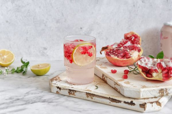 石榴蜜桃气泡饮