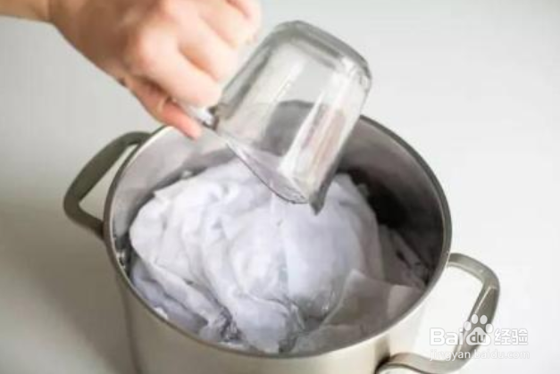 bb霜弄到衣服上怎么办