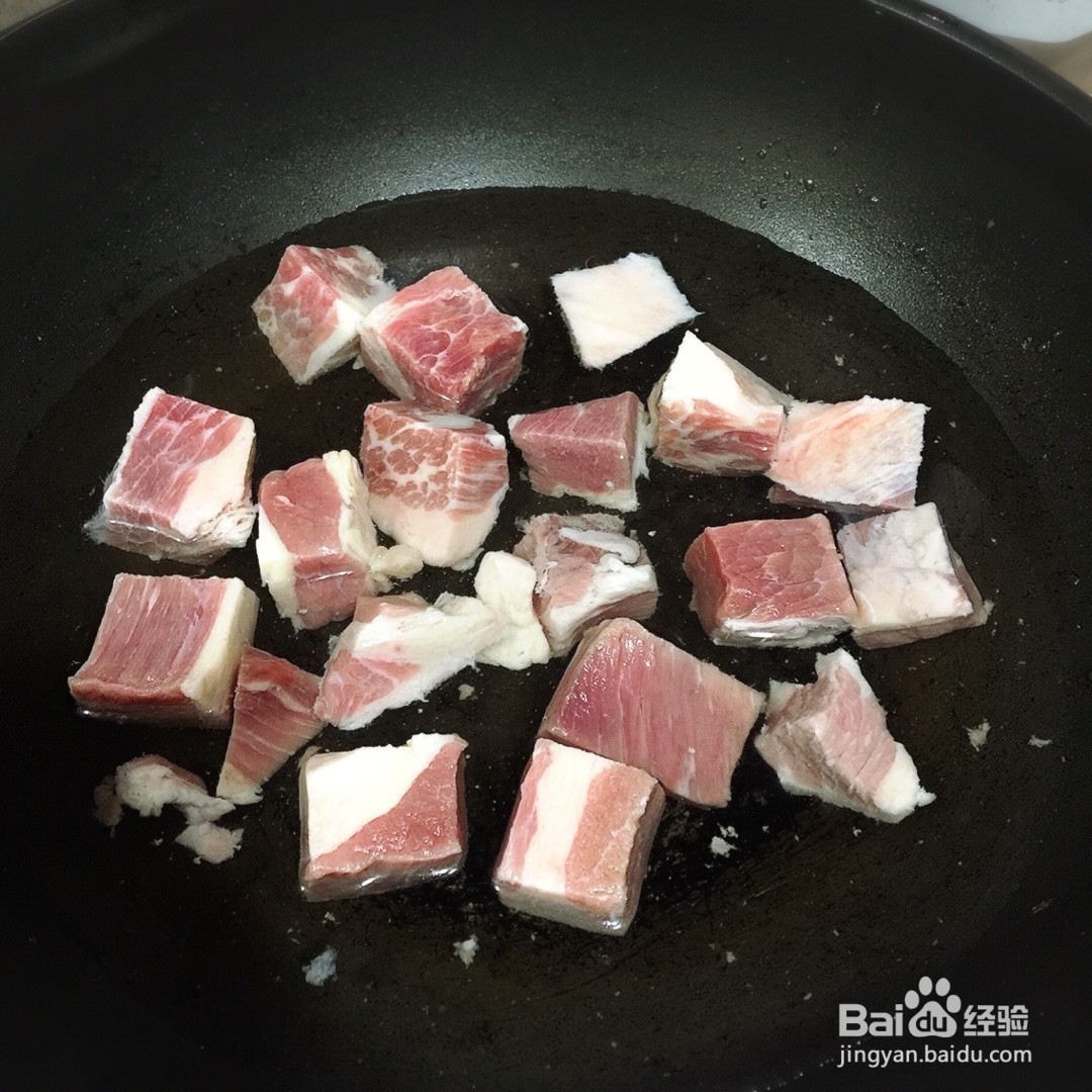 红咖喱牛腩的做法