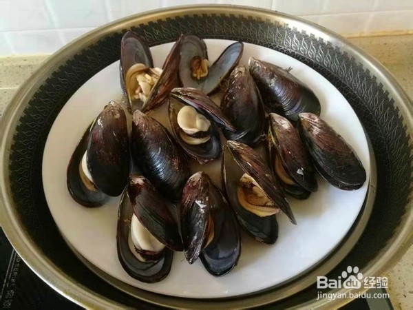 蒜蓉蒸青口的作法