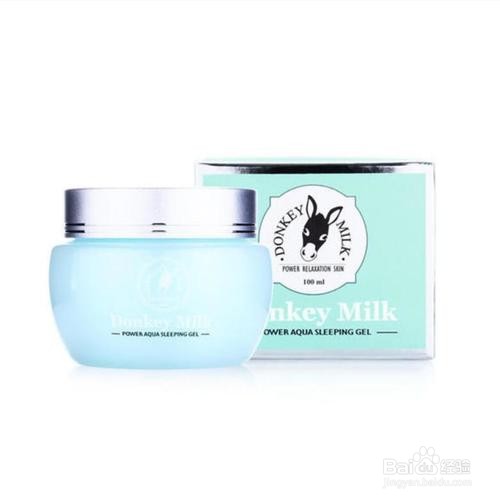 皮肤缺水容易暗沉用什么护肤品 ？