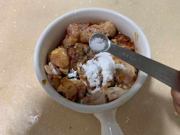 砂锅葱香鸡腿肉