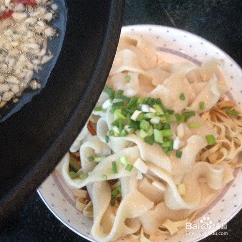 夏季蔬菜凉拌面怎么做？