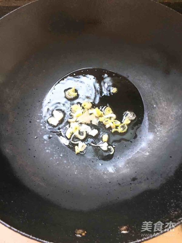 虾仁炒饭的做法