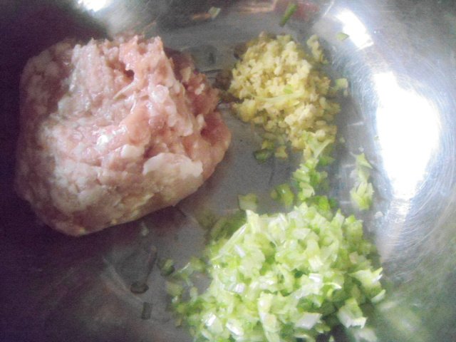 猪肉豆角馅饺子的做法，百吃不腻