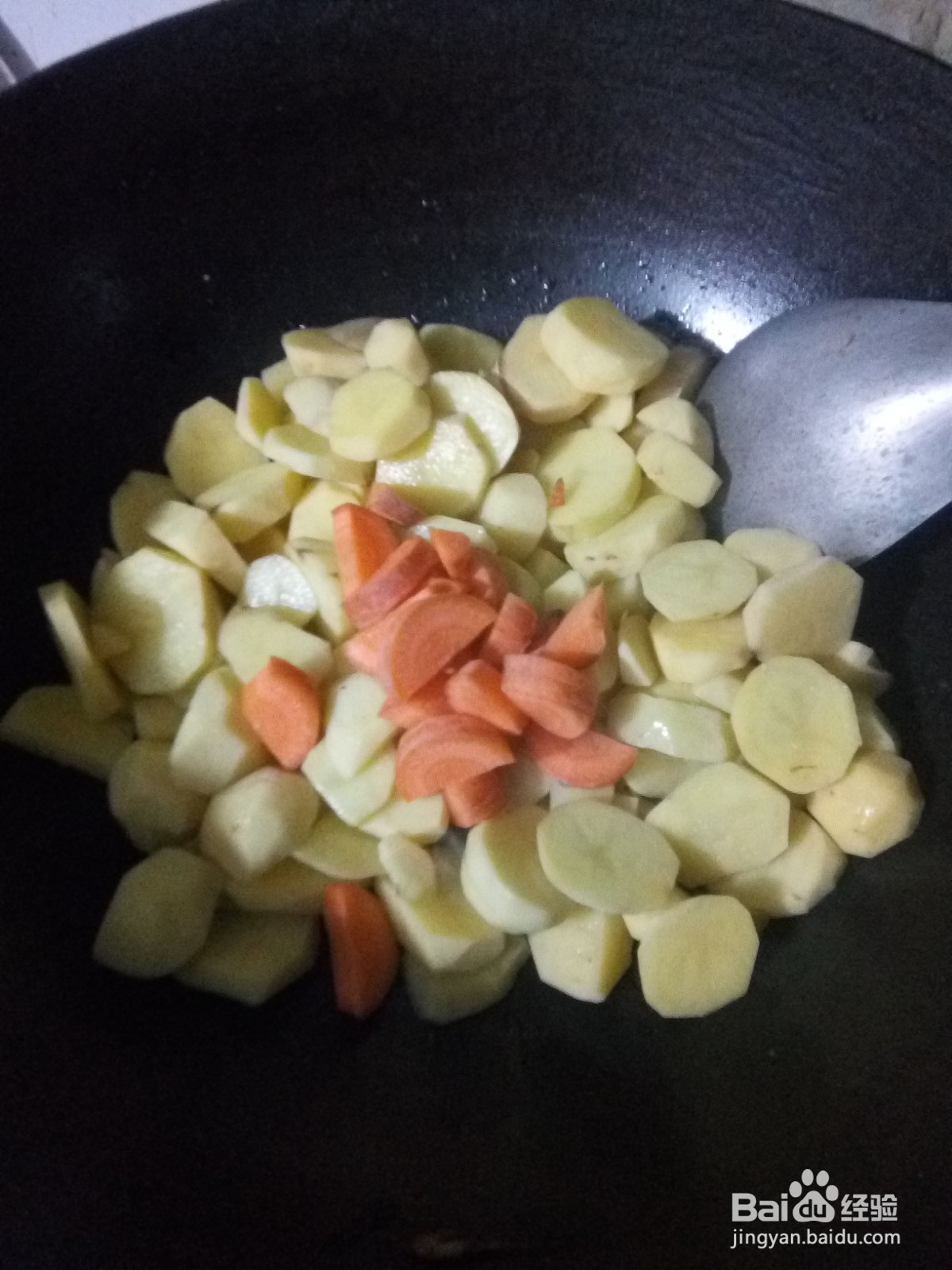 胡萝卜炒土豆片
