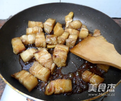 栗子红烧肉的做法