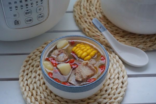排骨山药玉米汤