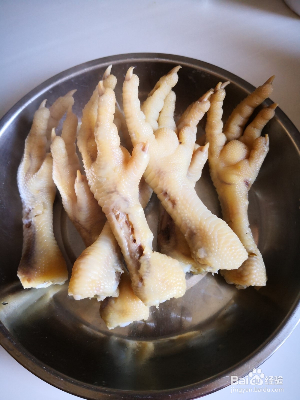 制作酱鸡爪的方法