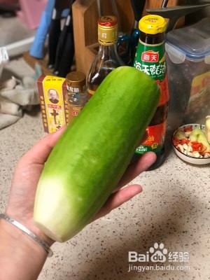 会连续吃八个的萝卜馅饼