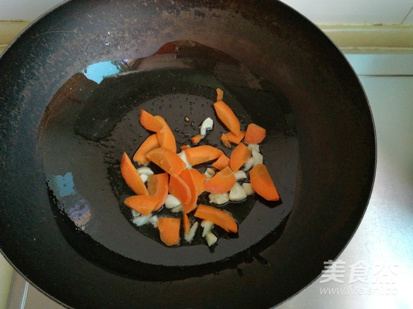 芦笋炒口条的做法