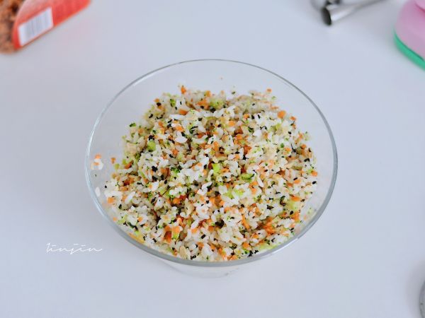 芝麻海苔三角饭团