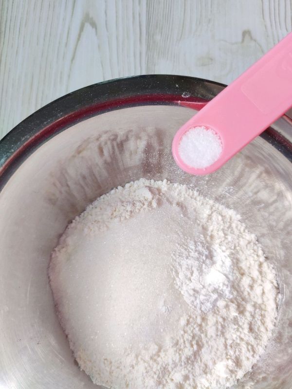 葡萄干黄油蛋糕