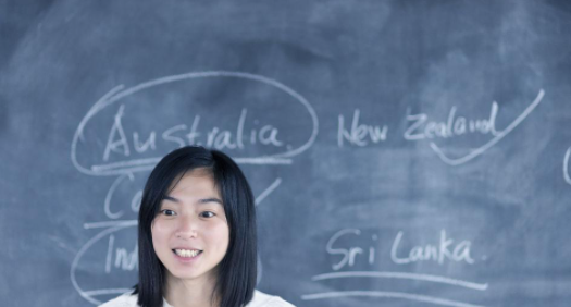 there's a lot to of explore at senior high句子成分