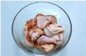 香菇炖鸡肉的家常做法