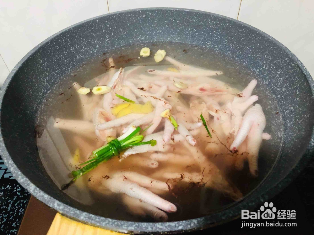 柠檬百香果鸡爪的做法