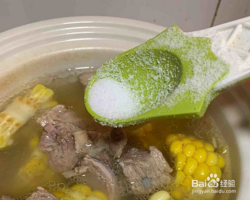 玉米排骨汤怎么做？