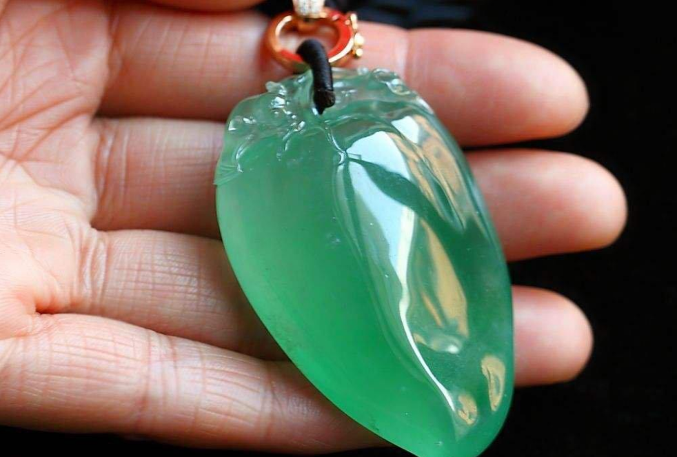 龙石种翡翠是什么意思