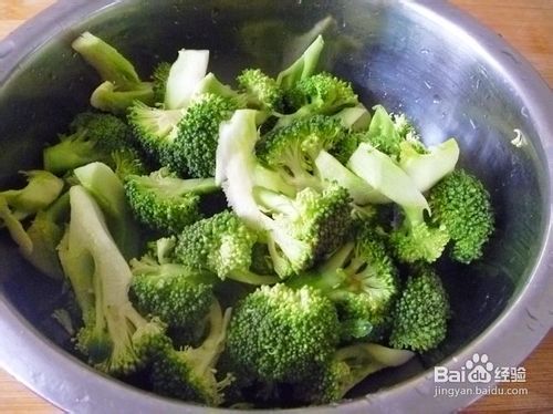 【家庭快手小炒】清淡爽口---清炒西兰花
