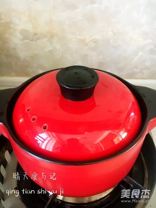 冬季进补来一碗猴头菇煲鸡汤!