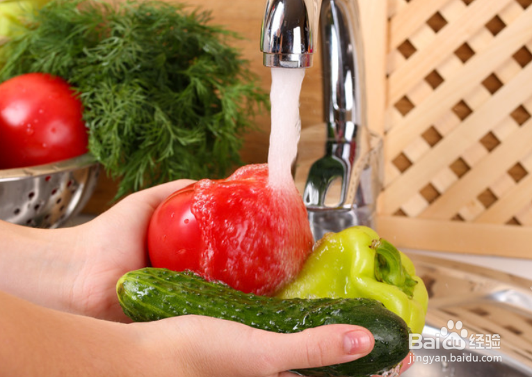 当我们从商场买回物品时，如何安全处理呢？