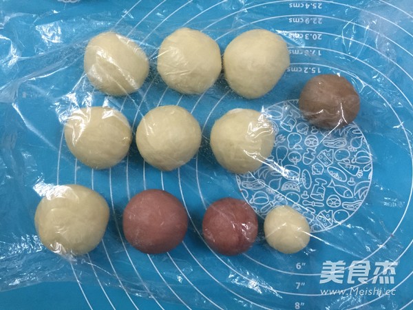 花环与熊熊面包