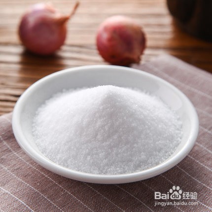 杨梅汁弄到白衣服上怎么办