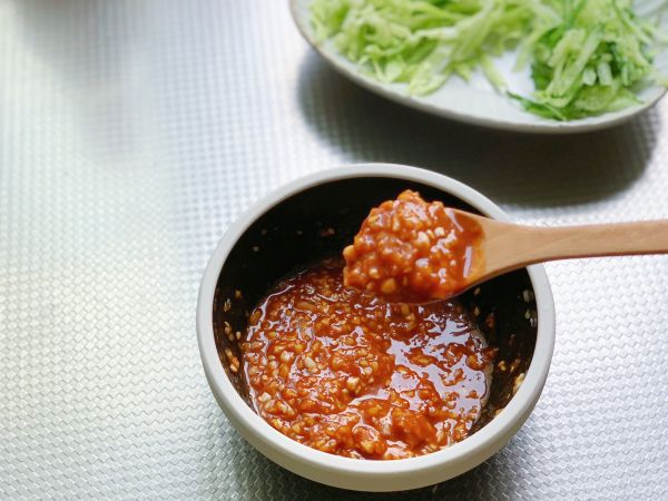低卡韩式凉拌荞麦面条