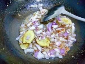 如何做香辣蟹炒年糕